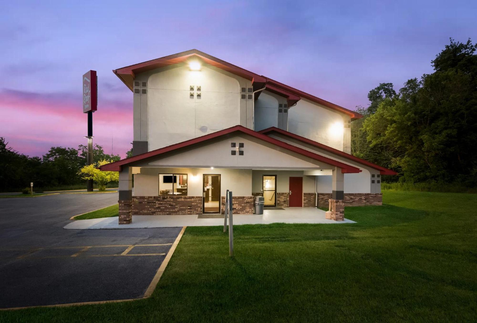 Red Roof Inn Mansfield Exterior photo
